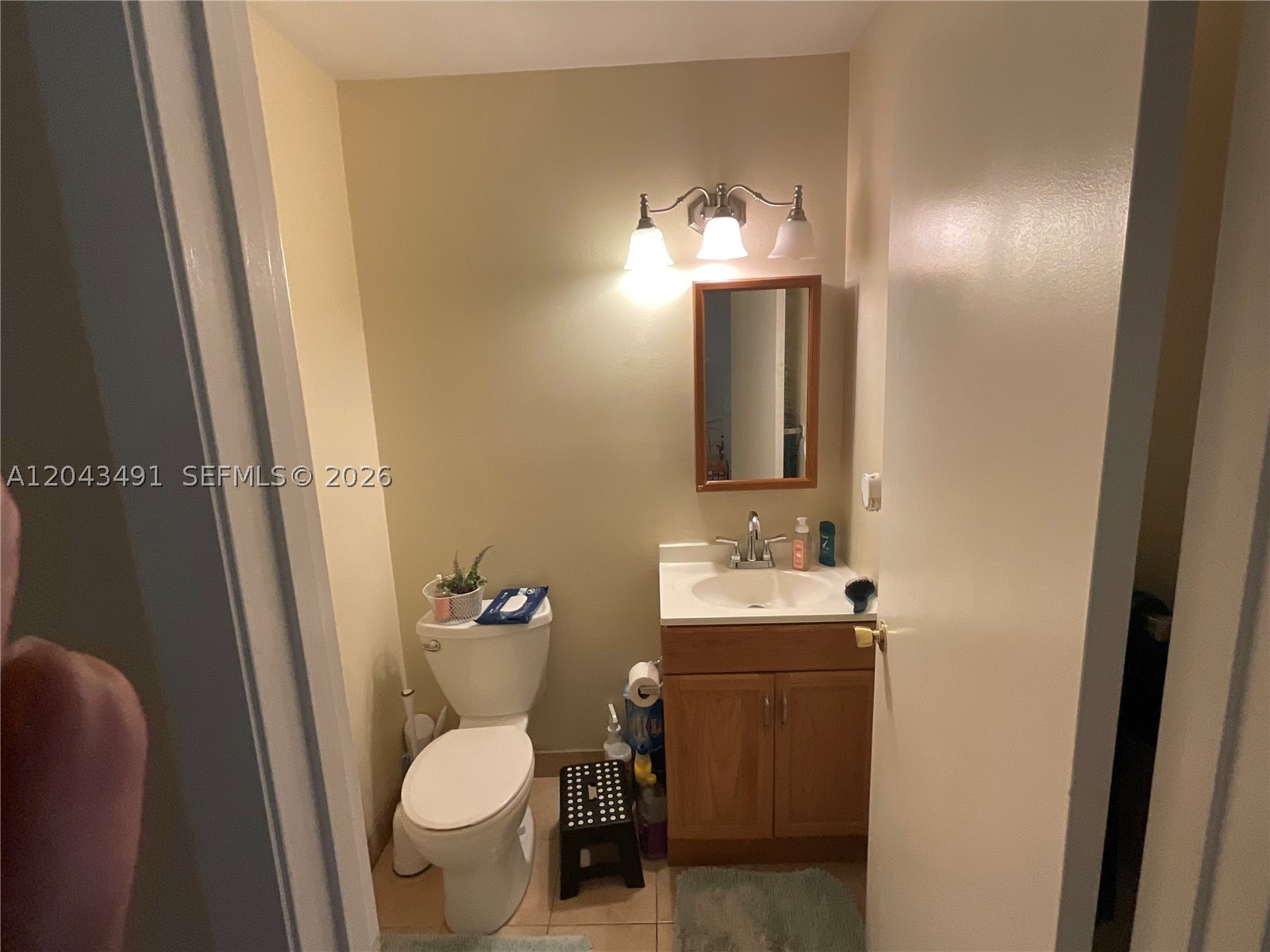 1209 Sussex Dr