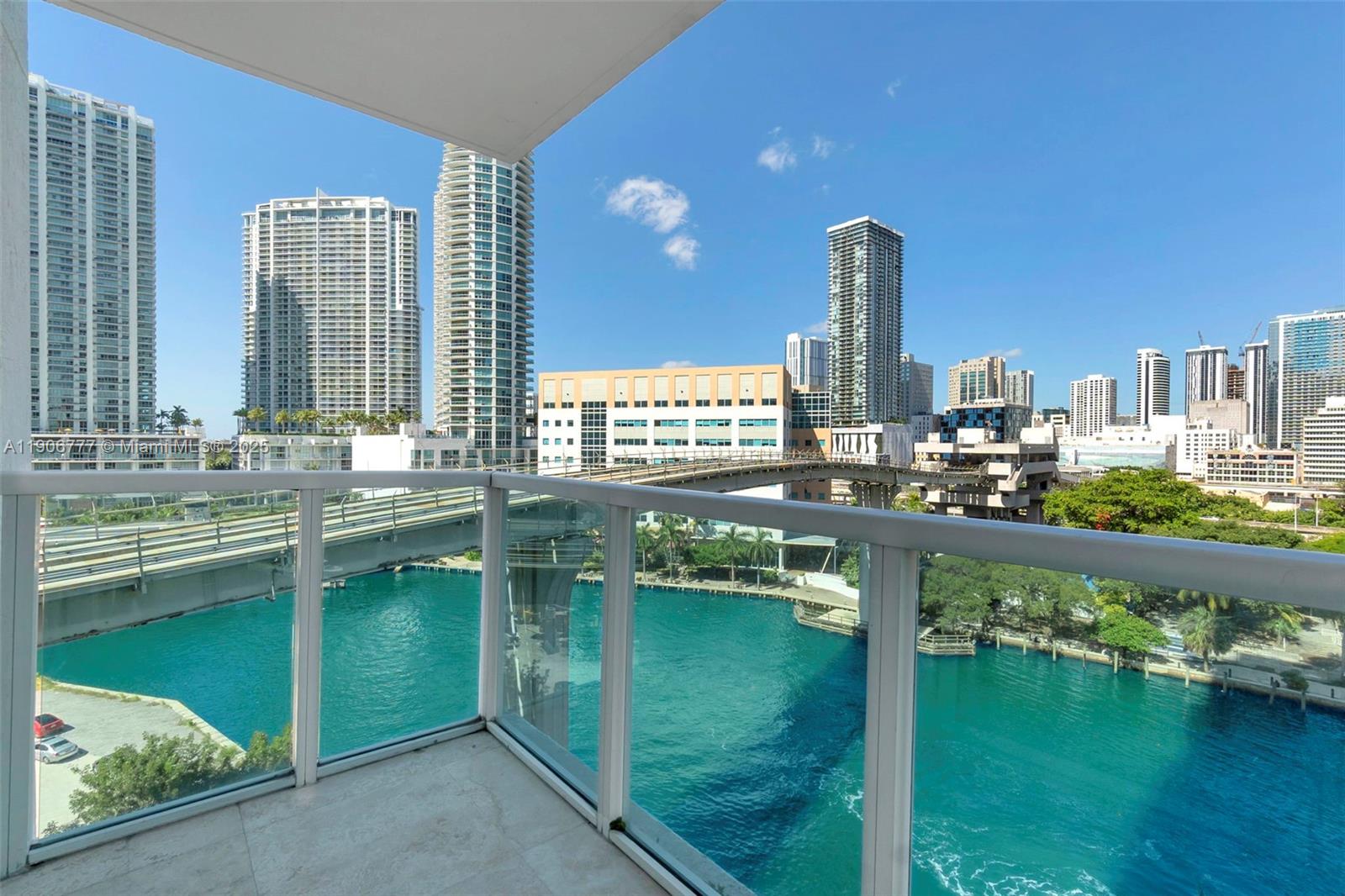 BRICKELL ON THE RIVER N T - Residential