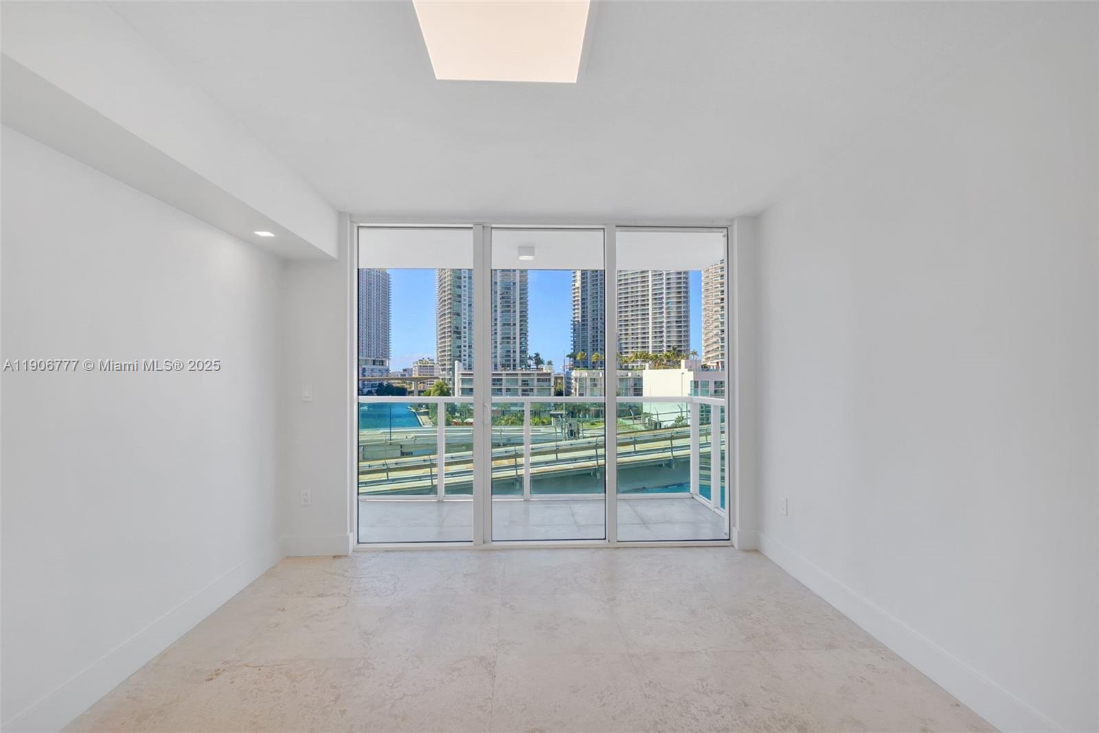 BRICKELL ON THE RIVER N T - Residential