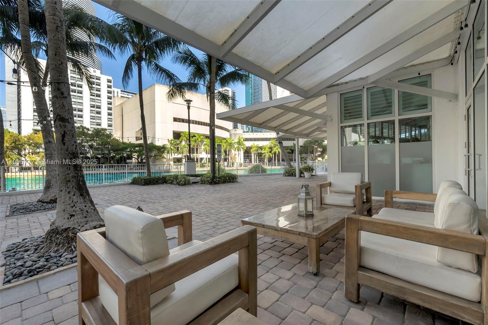 BRICKELL ON THE RIVER N T - Residential