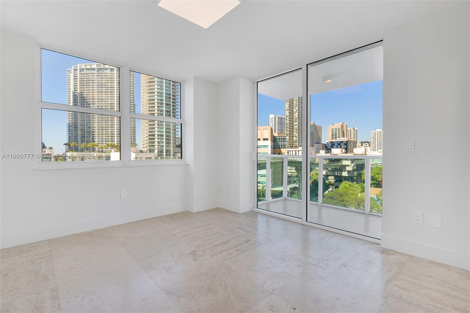 BRICKELL ON THE RIVER N T - Residential