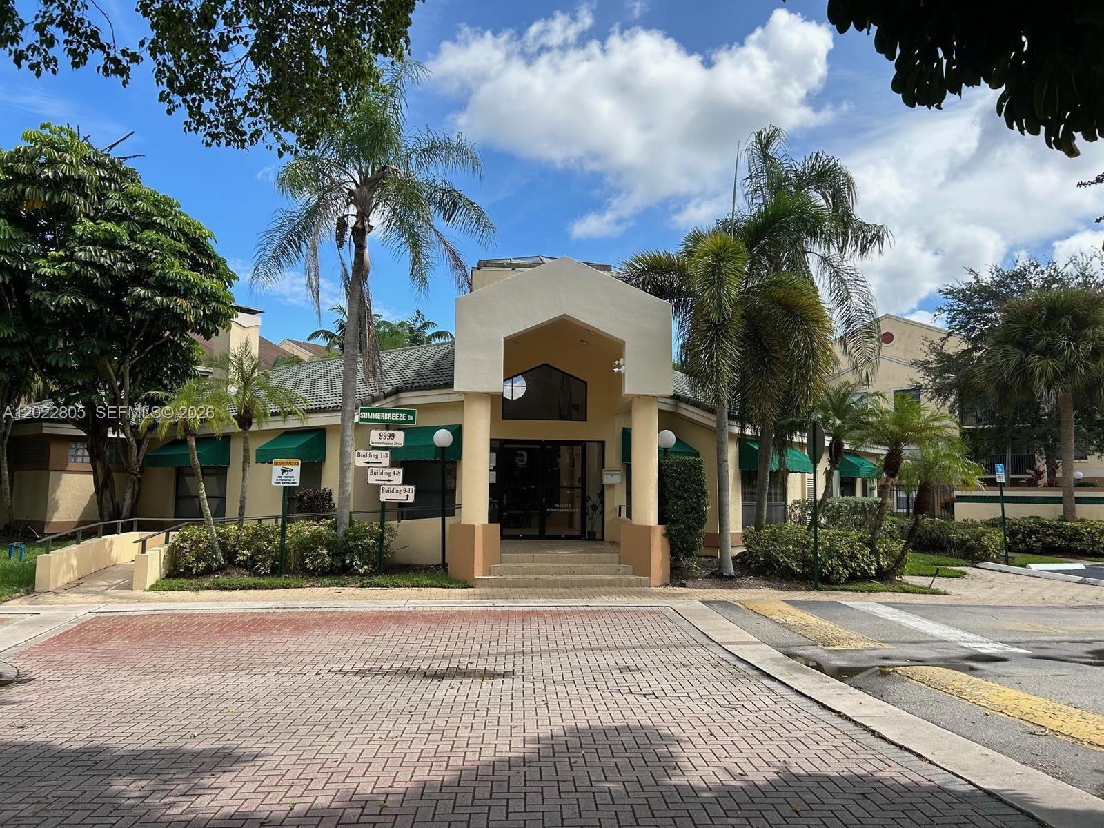 SUMMERBREEZE CONDO - Residential