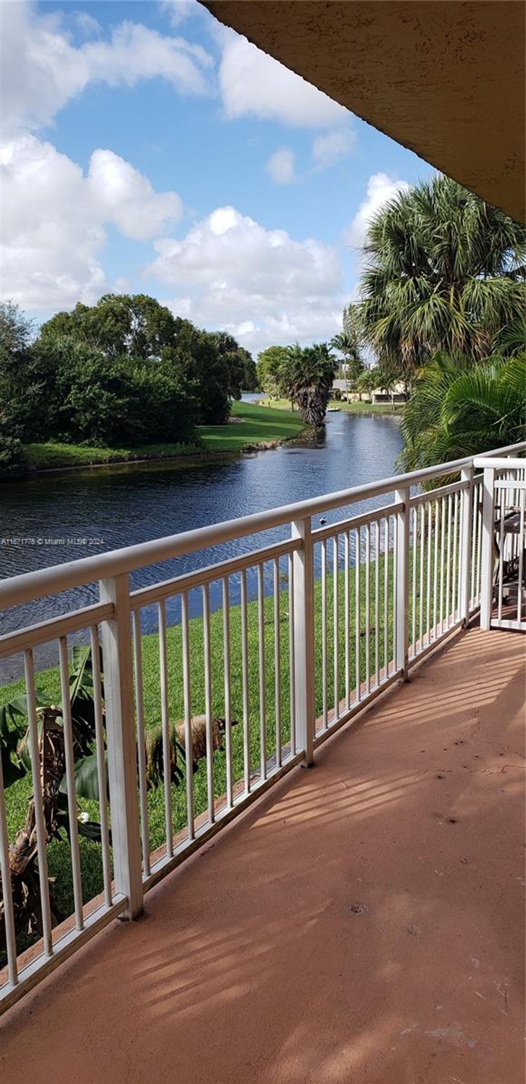 Photo of 405 S Pine Island Rd #207D, Plantation, FL 33324 (MLS # A11671776)