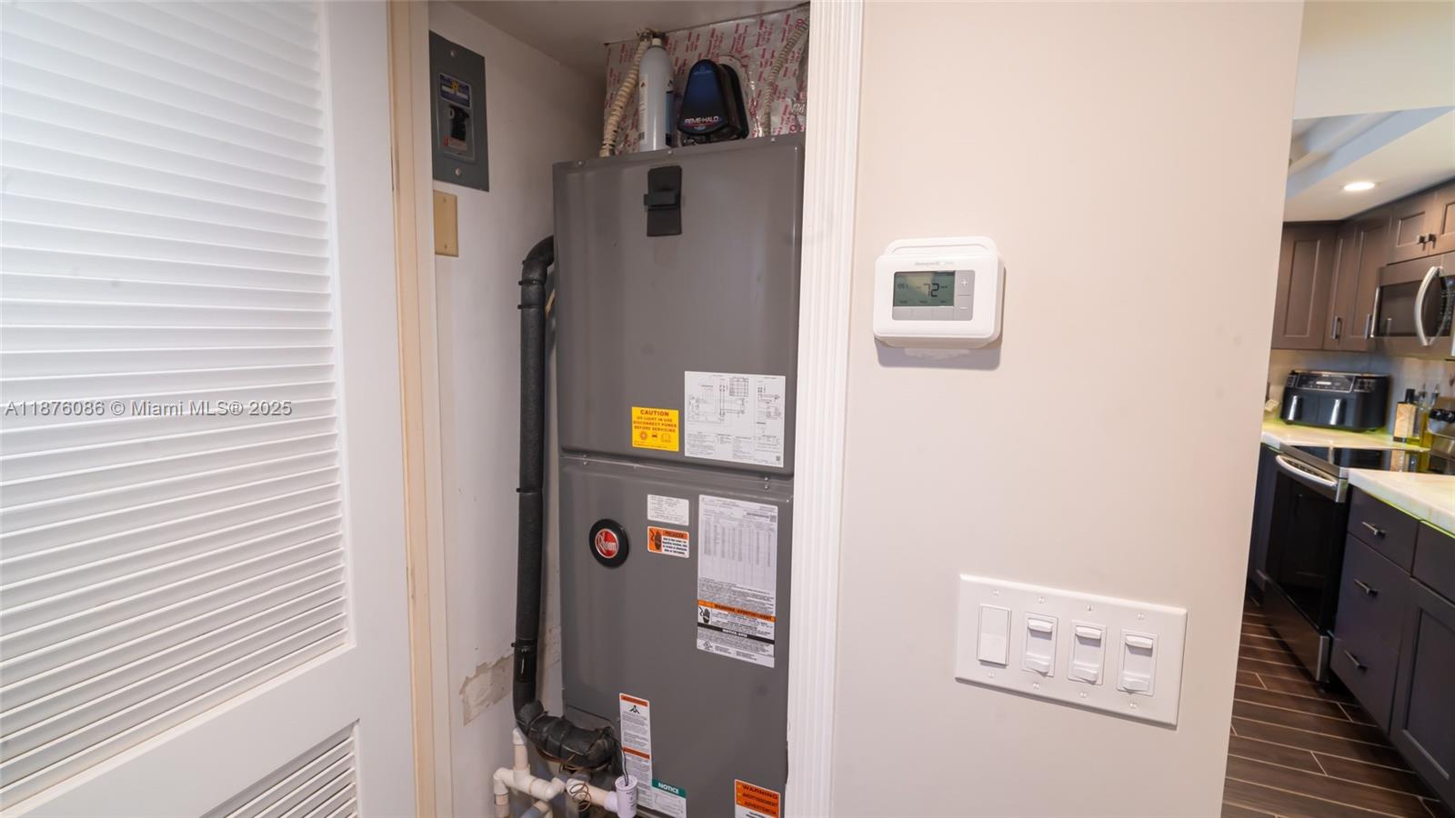 BOCA TEECA CONDO 9 - Residential