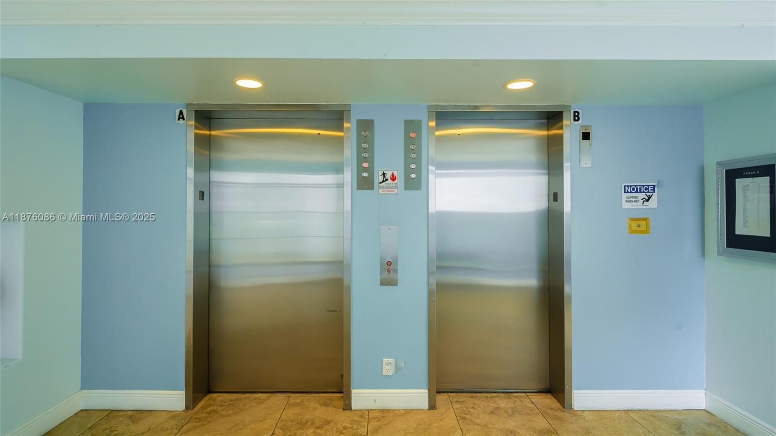 BOCA TEECA CONDO 9 - Residential