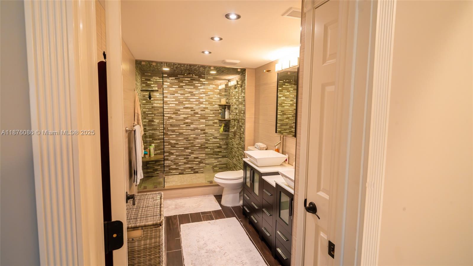 BOCA TEECA CONDO 9 - Residential