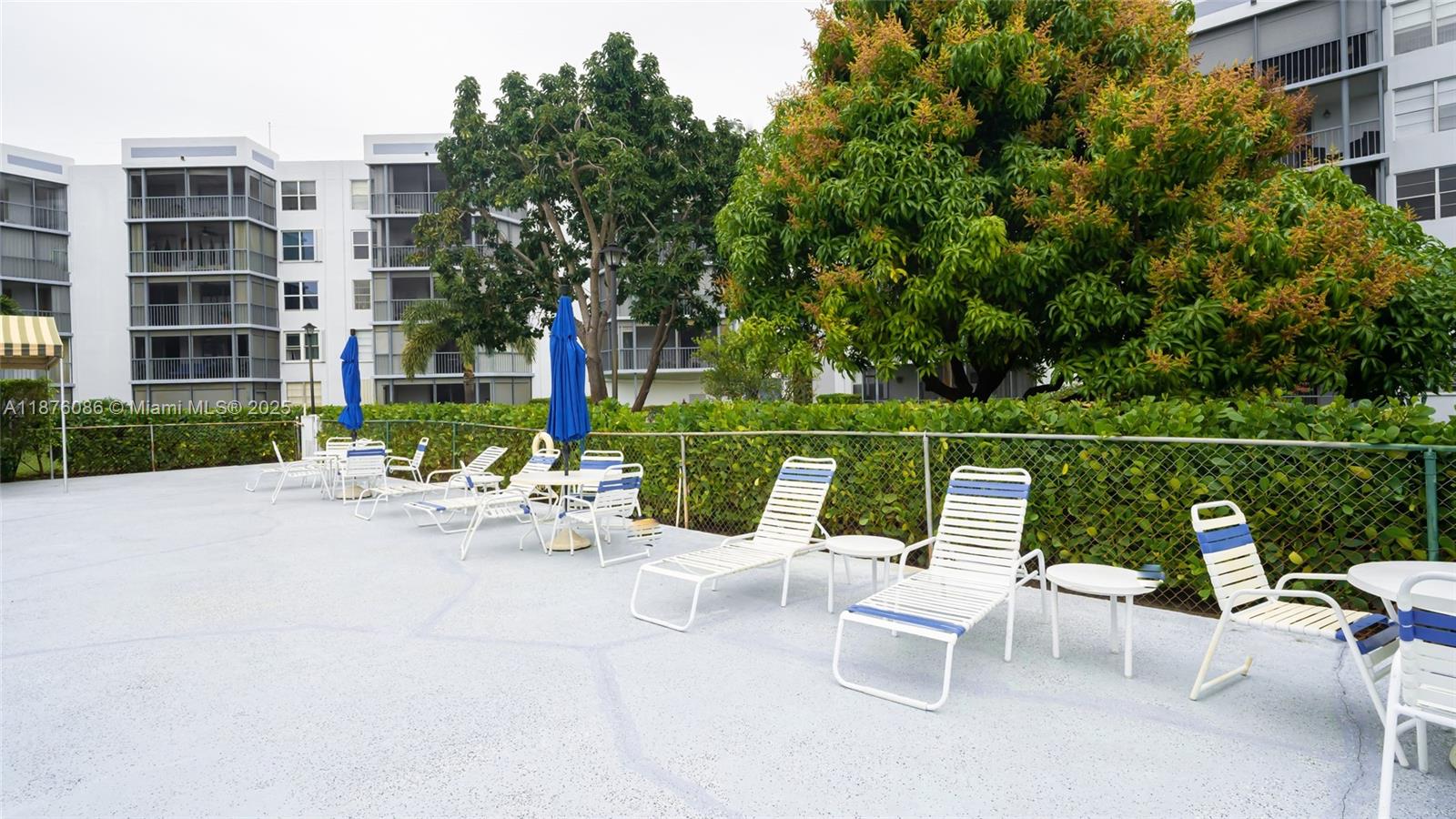 BOCA TEECA CONDO 9 - Residential