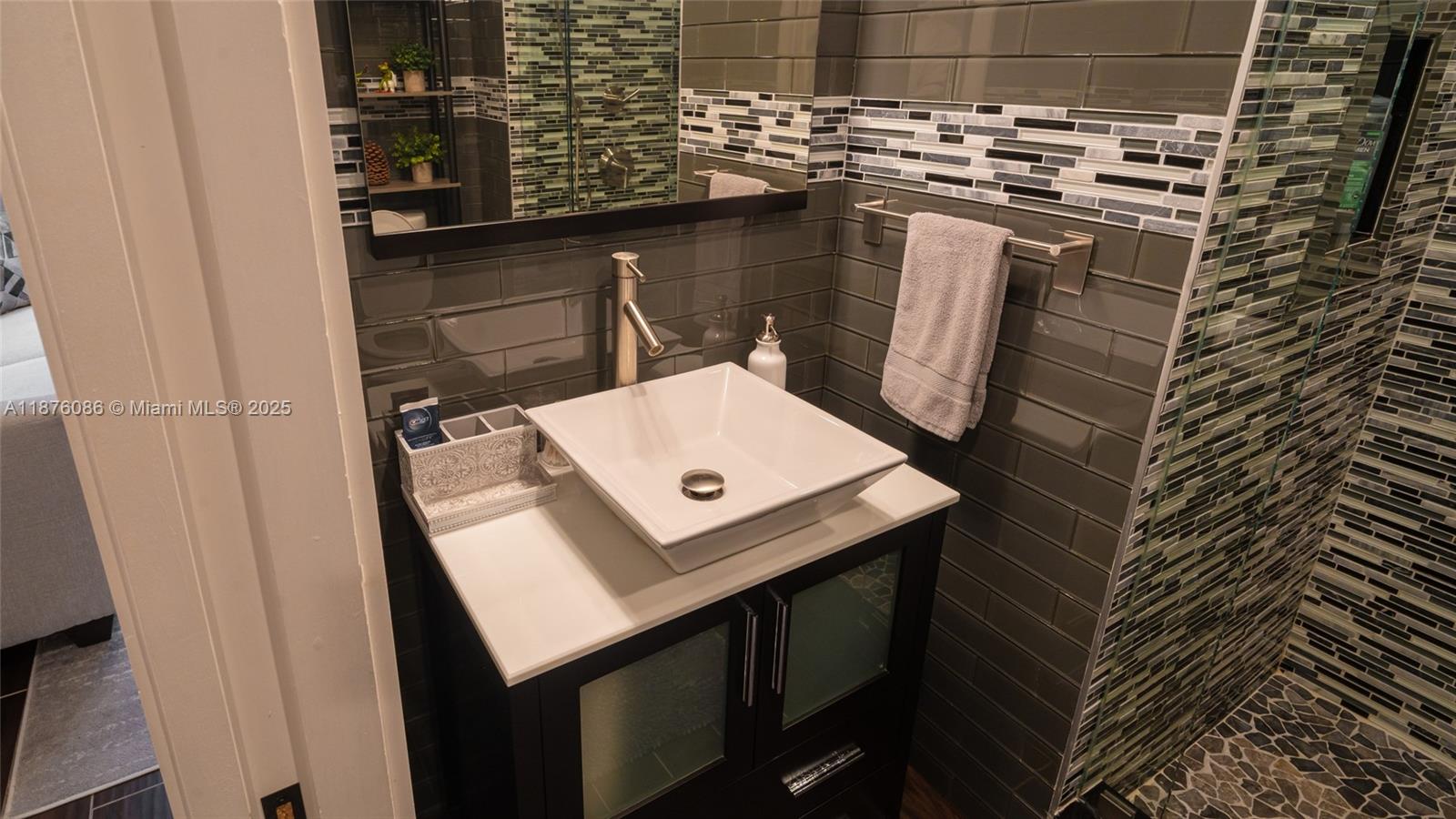 BOCA TEECA CONDO 9 - Residential