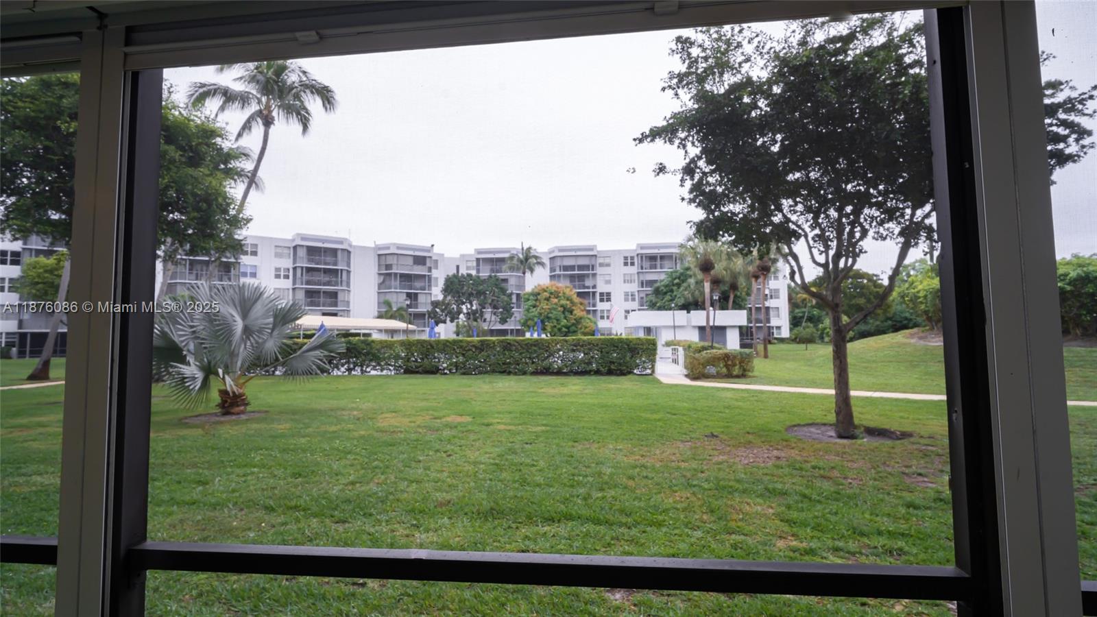 BOCA TEECA CONDO 9 - Residential