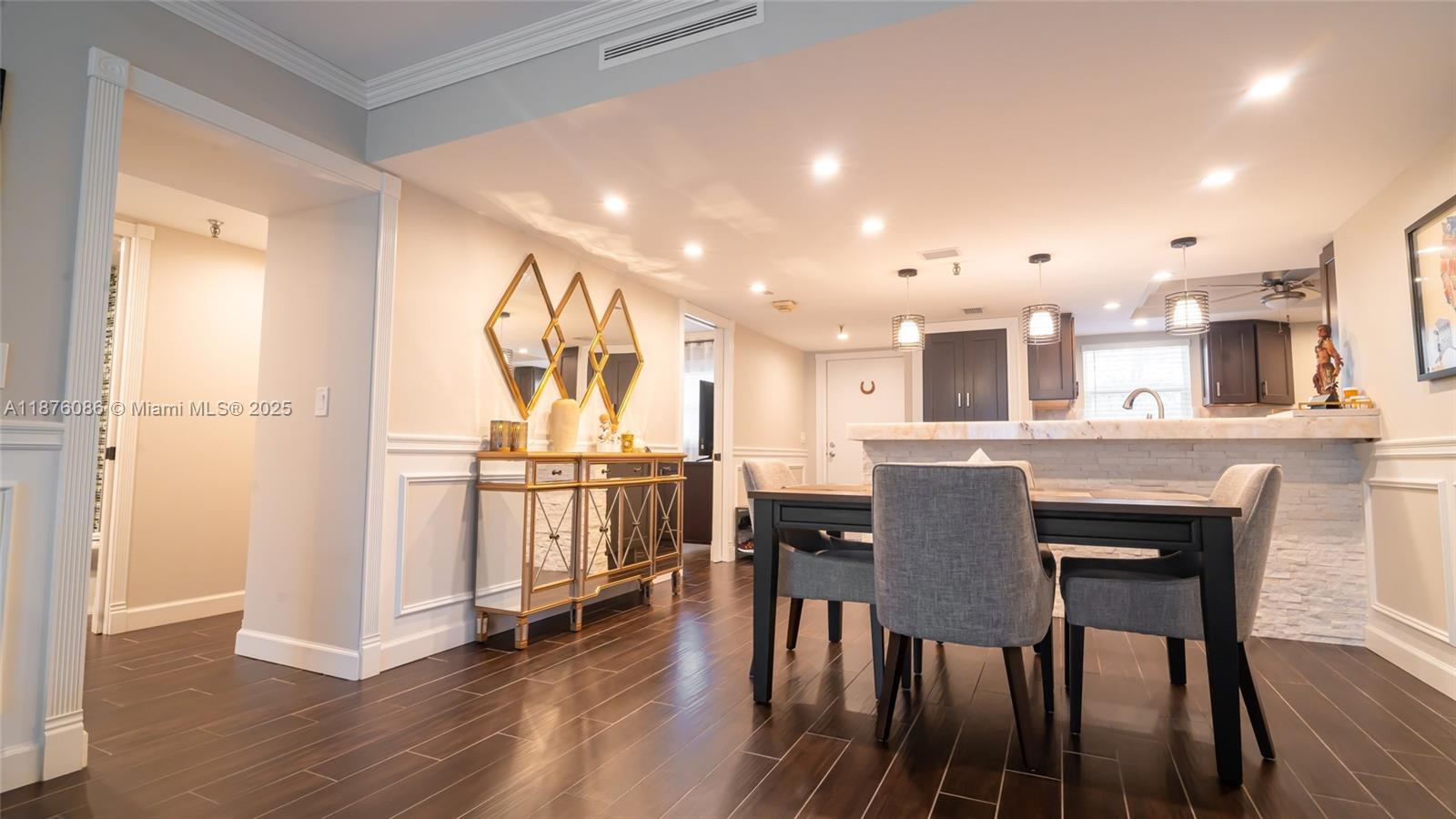 BOCA TEECA CONDO 9 - Residential