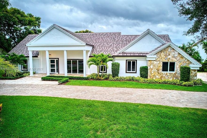 THIS STUNNING HOME LOCATED ON ONE OF THE BEST LOTS IN THE PRESTIGIOUS COMMUNITY OF WOODFIELD HUNT CLUB. PROPERTY FEATURES 4BD/4BR WITH GREAT MASTER ON THE FIRST FLOOR AND SECOND MASTER UPSTAIRS TOTALLING 4,000 SQ. FT UNDER THE AIR. EUROPIAN STYLE, BRAND NEW, EAT-IN KITCHEN FEATURES FISHER PAYKEL AND MIELE APPLIANCES OPEN TO THE FAMILY ROOM, BREAKFAST AND DINING AREAS. DOUBLE OVEN AND DOUBLE DISHWASHER. QUARTZ COUNTERTOPS WITH WATERFALL COOKING ISLAND.SPAICIOUS LAUNDRY ROOM AND GUEST FULL BATHROOM ON THE FIRST FLOOR.THIS HOME IS LOCATED ON OVERSIZED CORNER LOT WITH CIRCULAR DRIVEWAY AND OFFERS PLENTY OF PRIVACY WITH OUTDOOR BUILT-IN COVERED SUMMER KITCHEN, OVERSIZED POOL AND SPA WITH THE FRENCH PATTERN TRAVERTINE DECK FACING SOUTH. NEW ROOF AND NEW HIGH IMPACT WINDOWS AND DOORS.