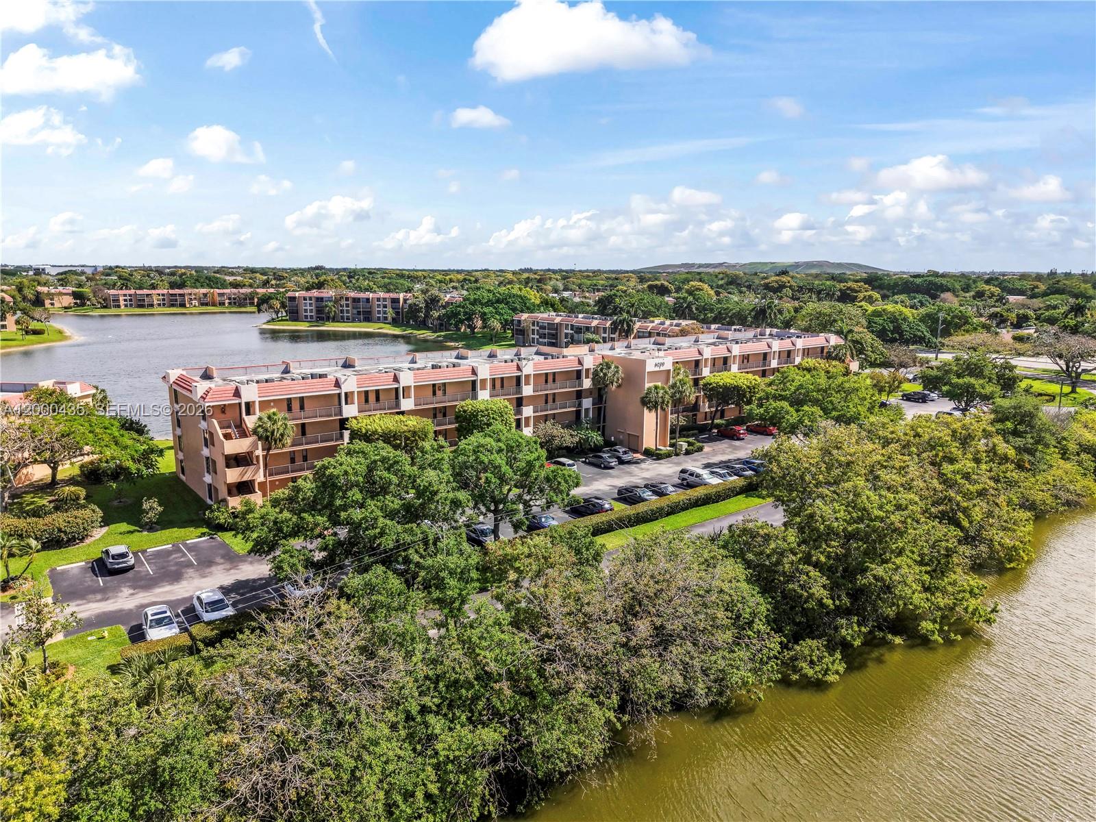 CORAL GATE VII CONDO - Residential