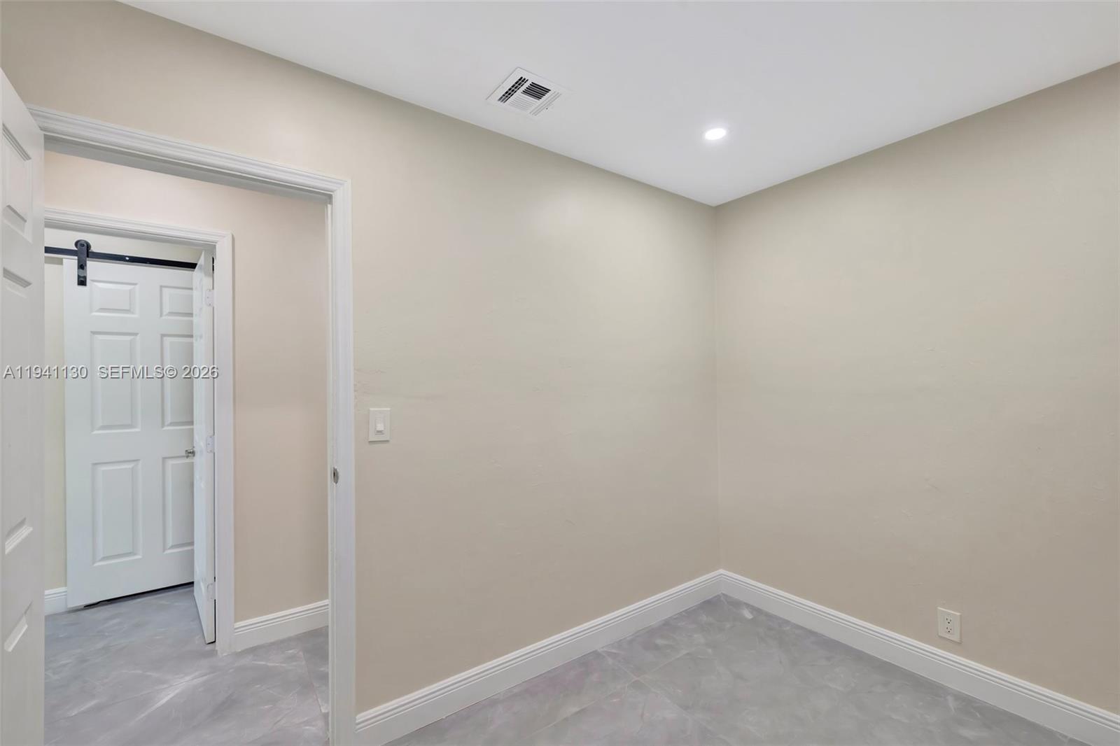 RIVERLAND VILLAGE SEC 1 R - Residential Lease