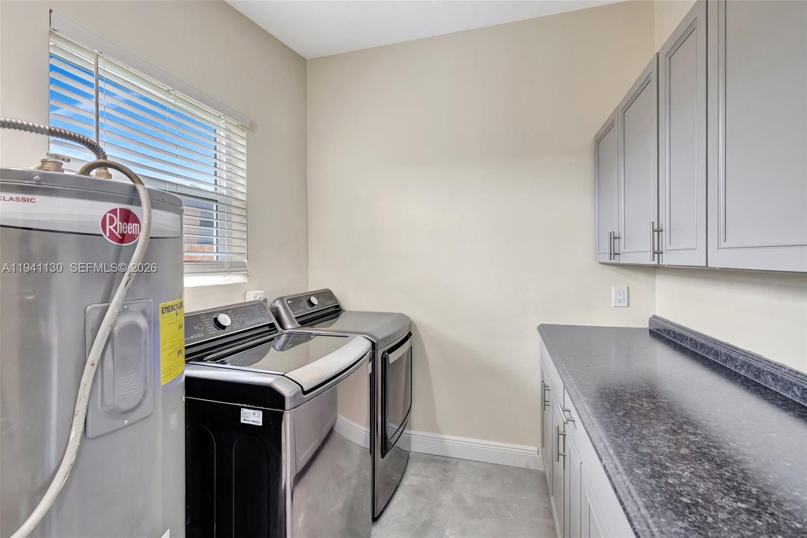 RIVERLAND VILLAGE SEC 1 R - Residential Lease