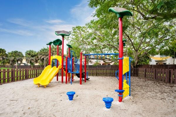 LAKES OF THE MEADOW-MEADO - Residential