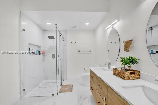 LAKES OF THE MEADOW-MEADO - Residential