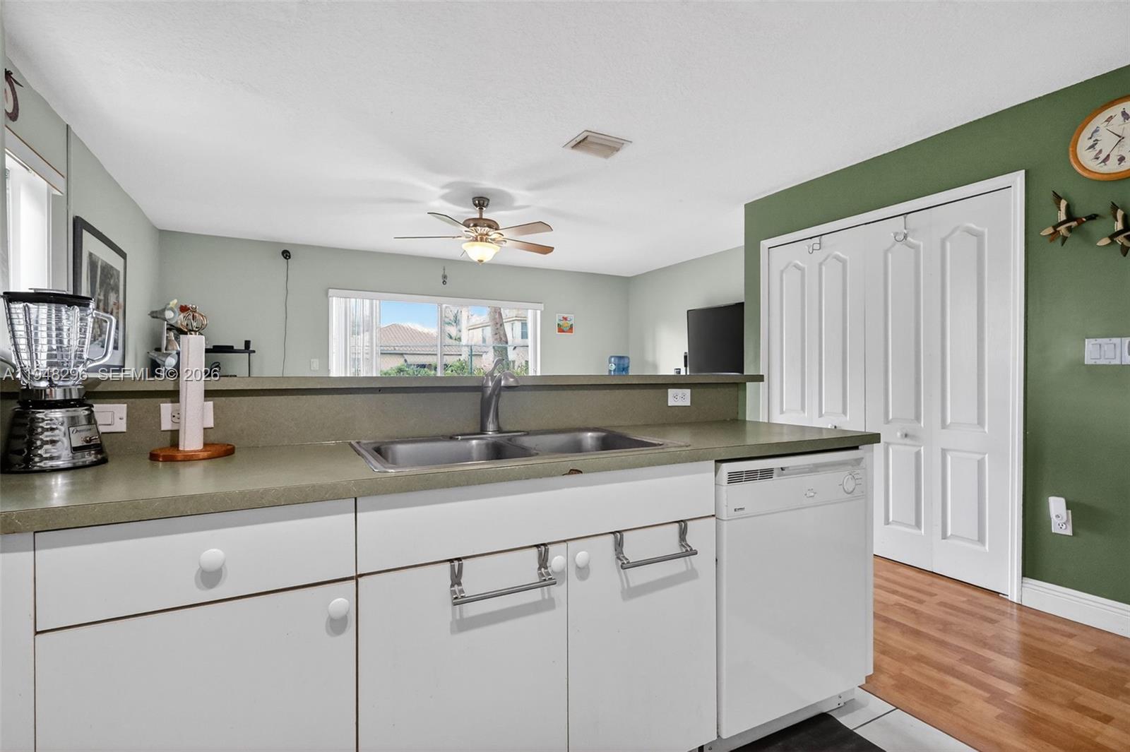 MELROSE POINT CONDO - Residential