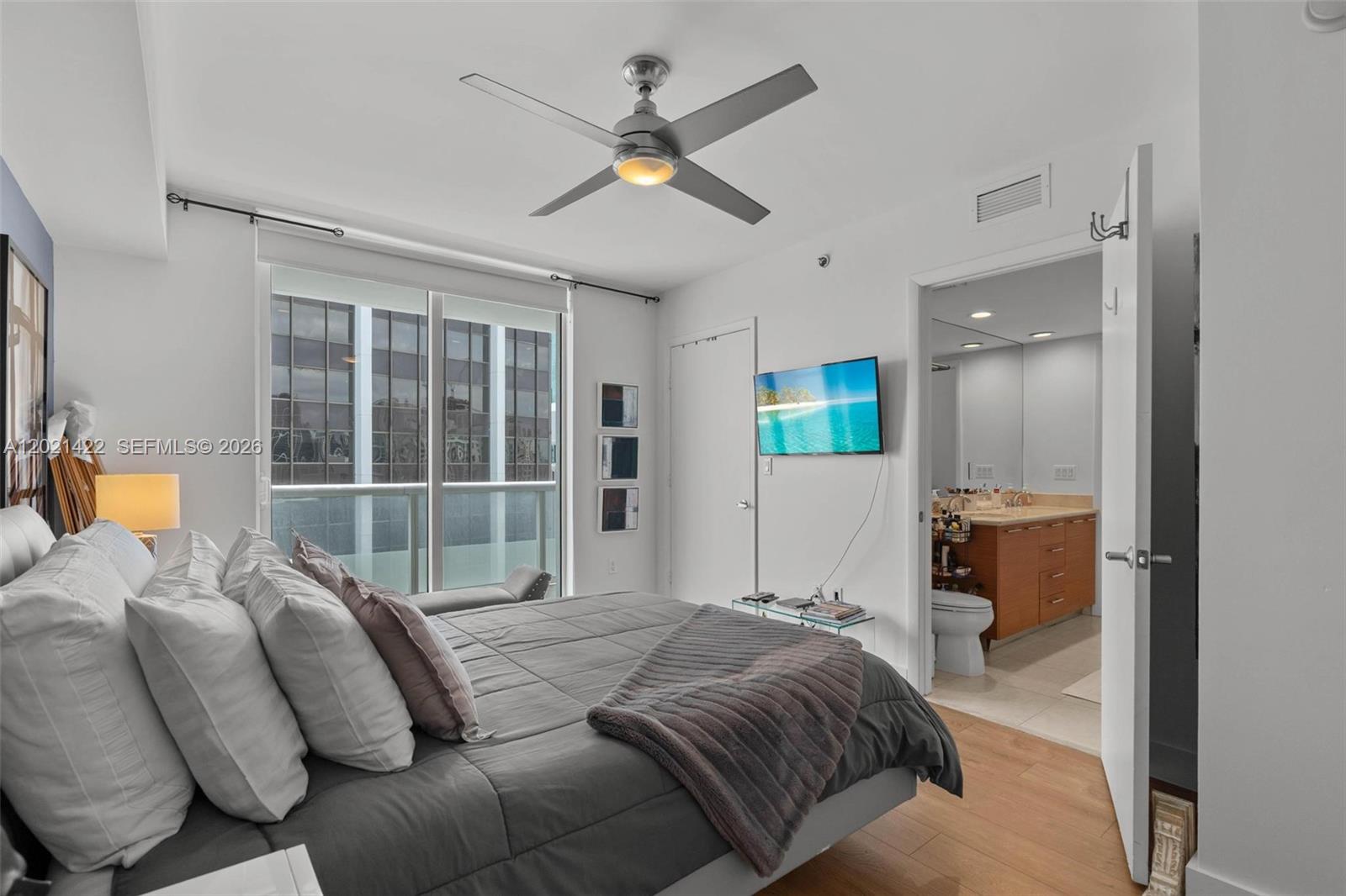 50 BISCAYNE CONDO - Residential