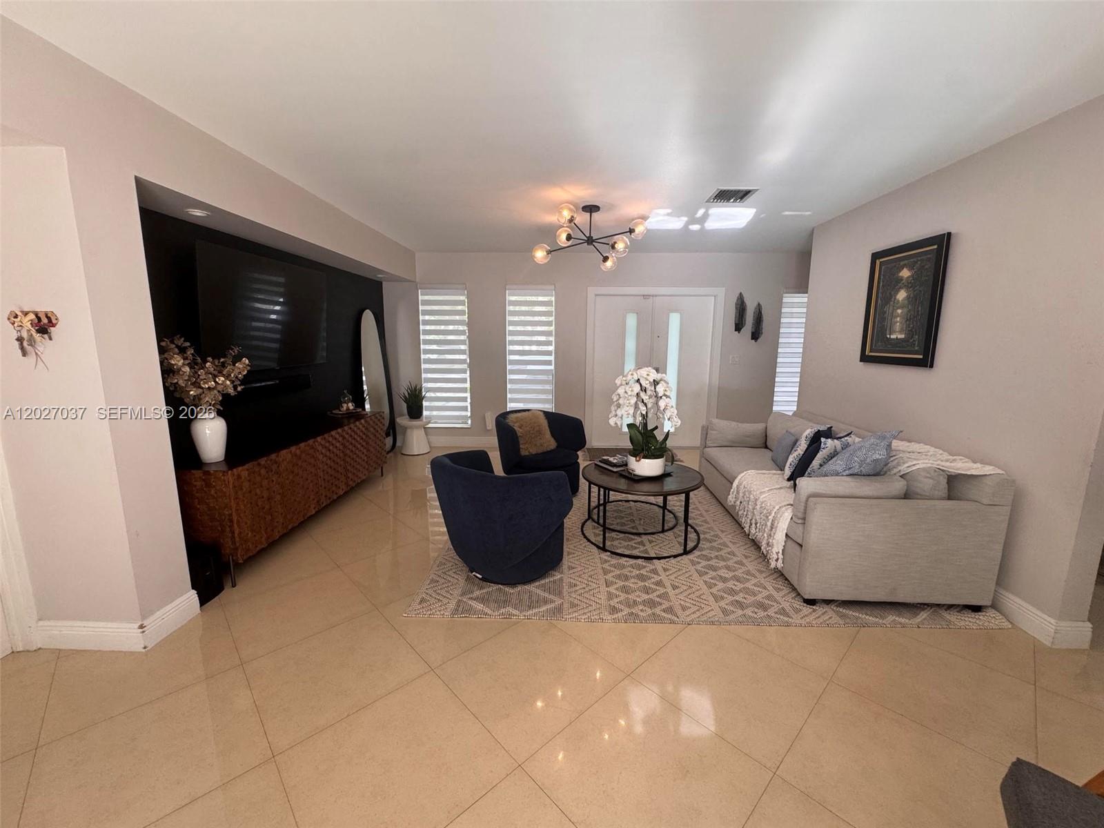 SUNILAND MANOR - Residential