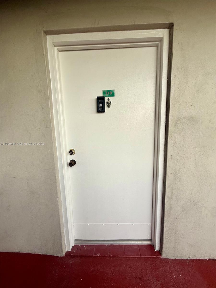 SANDALWOOD CONDO APTS - Residential Lease