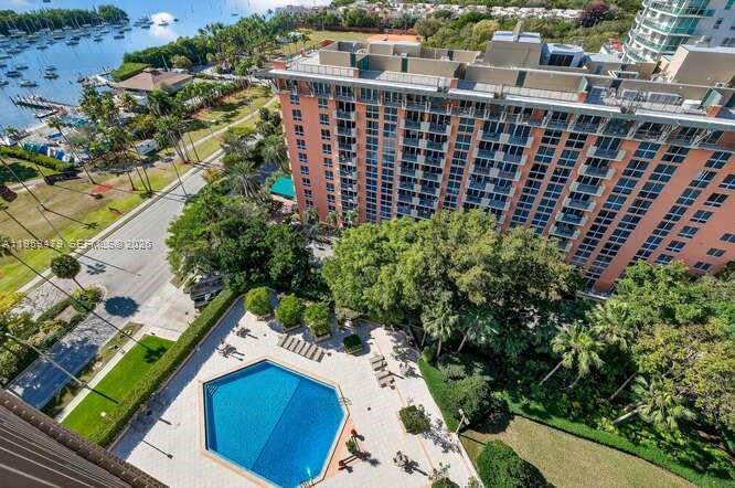 YACHT HARBOUR CONDO - Residential