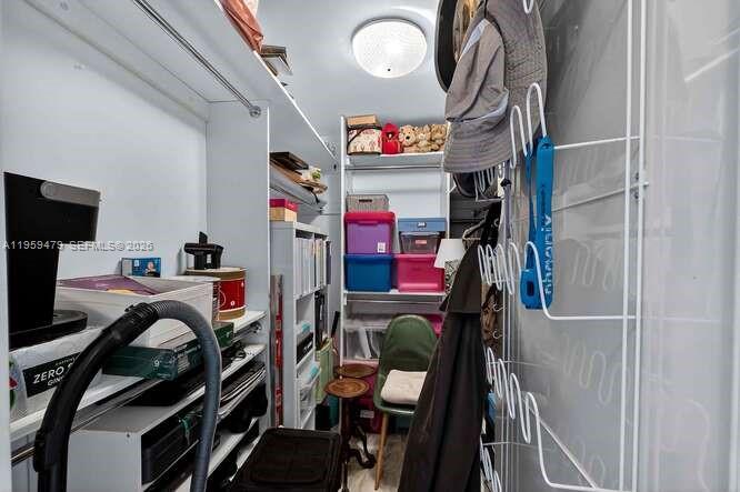 YACHT HARBOUR CONDO - Residential