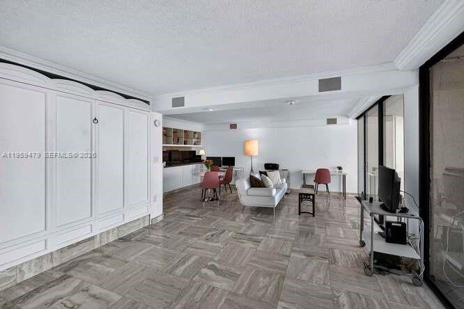 YACHT HARBOUR CONDO - Residential