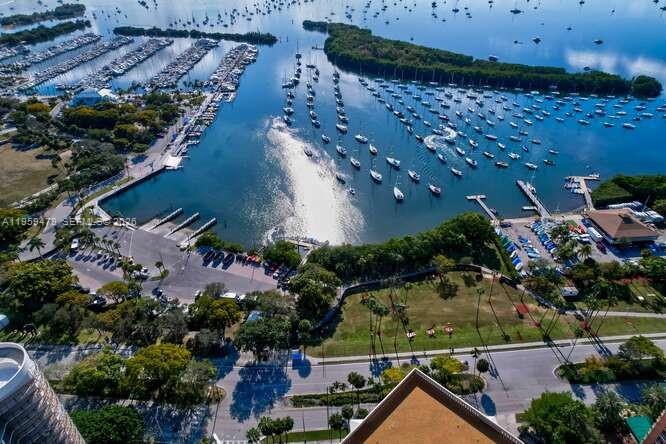 YACHT HARBOUR CONDO - Residential