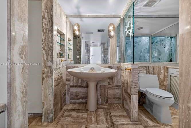 YACHT HARBOUR CONDO - Residential