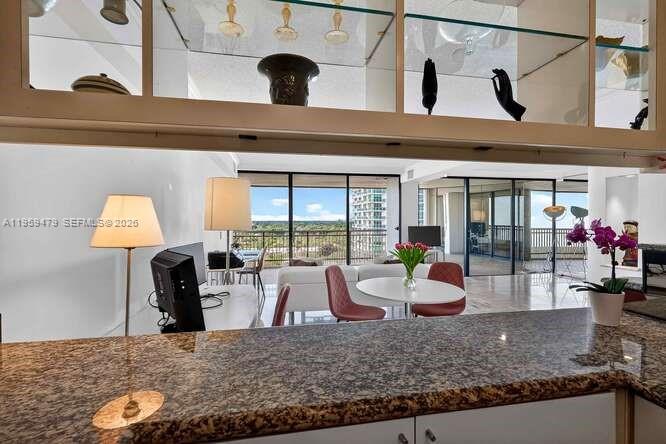 YACHT HARBOUR CONDO - Residential