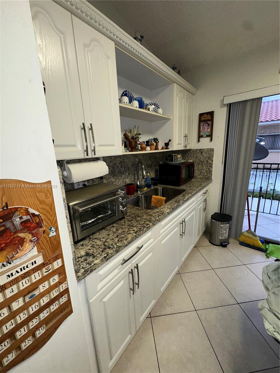 EL PRADO XI CONDO - Residential