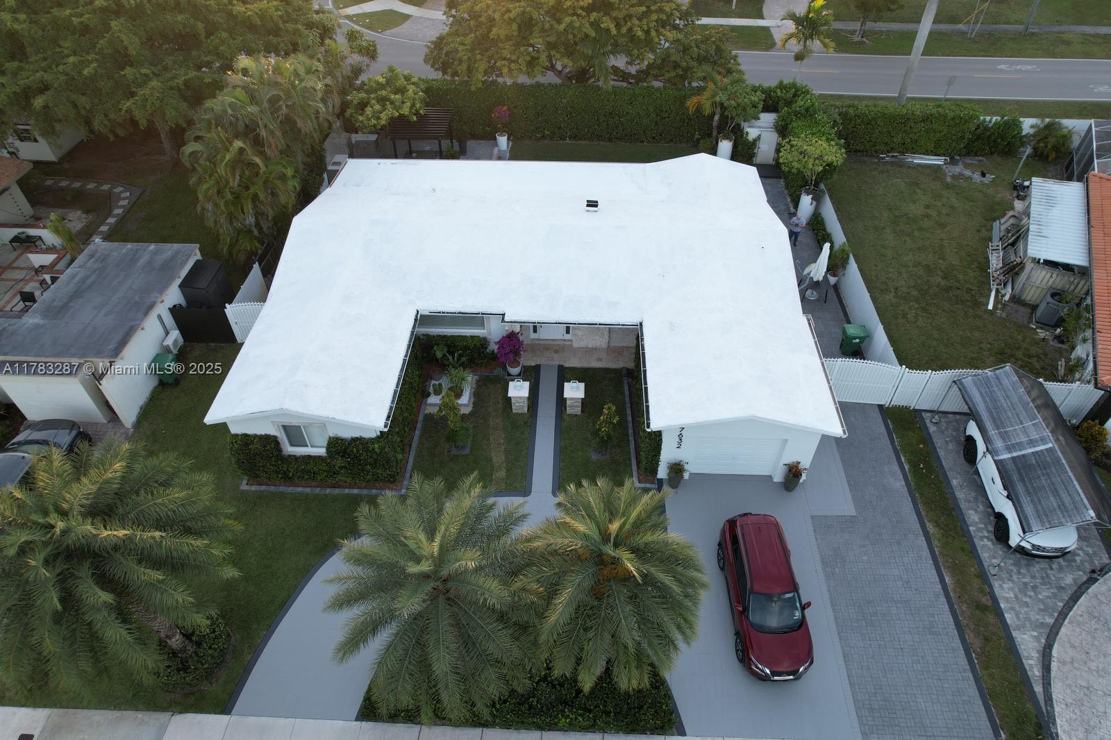Rental Property at Address Not Disclosed, Miami, Broward County, Florida - Bedrooms: 3 
Bathrooms: 3  - $4,500 MO.