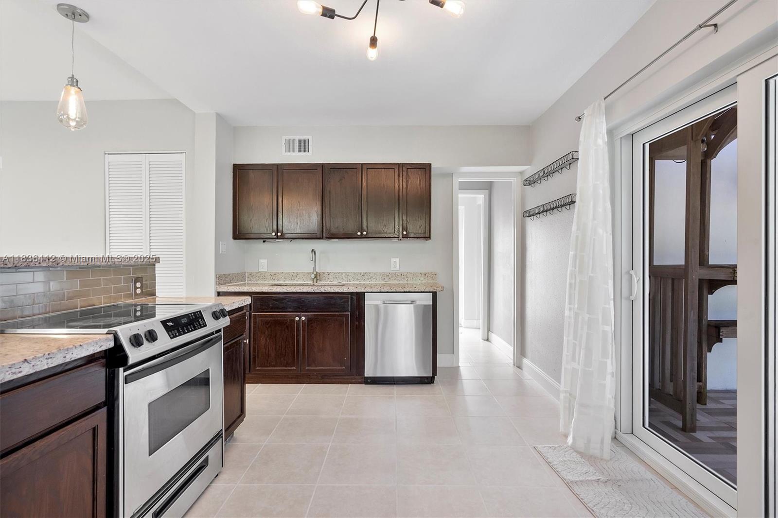 BISCAYNE BLVD PARK - Residential