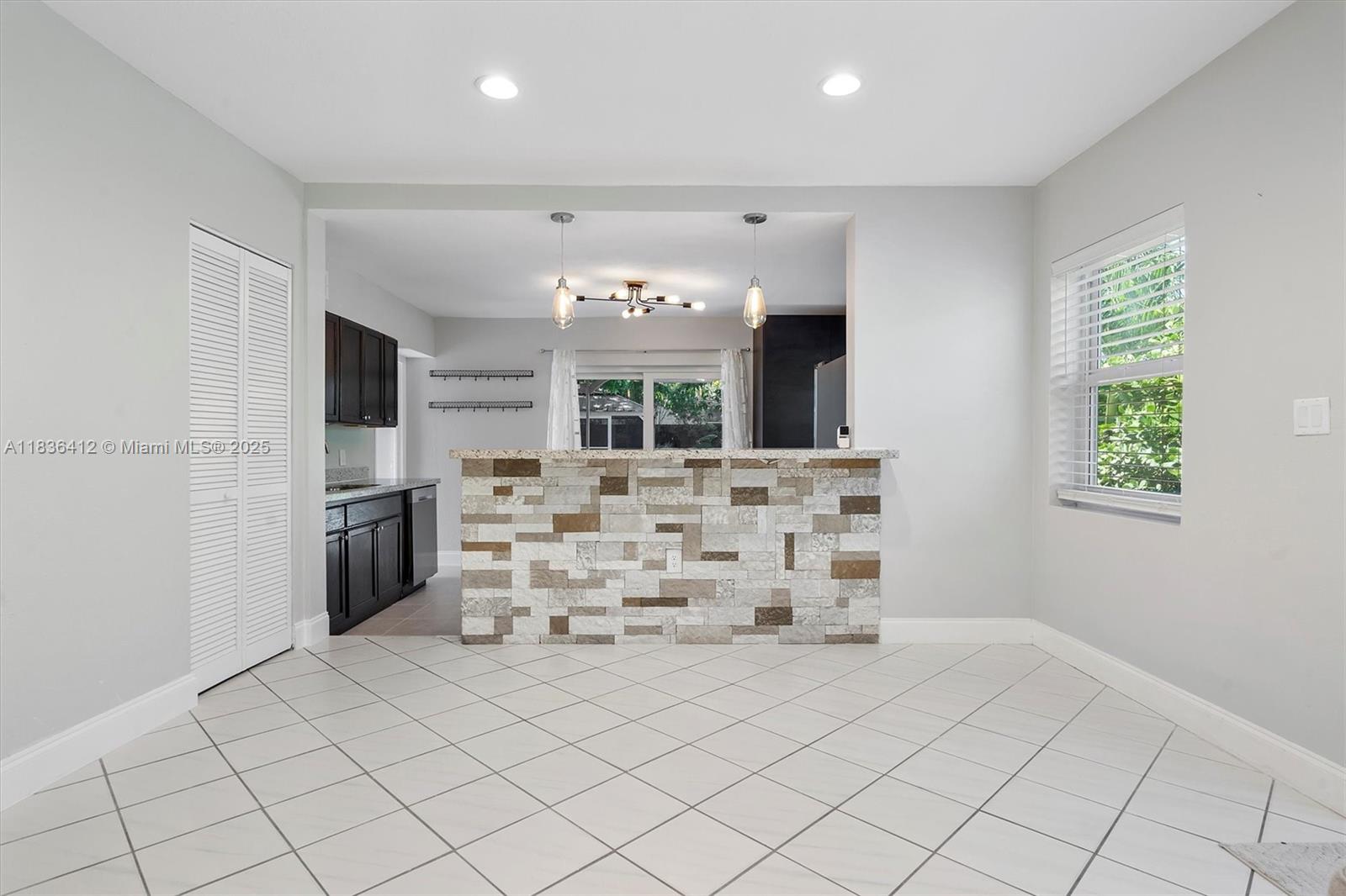 11100 NE 12th Ave, Miami, FL, 33161/$679,000 4 11100 NE 12th Ave