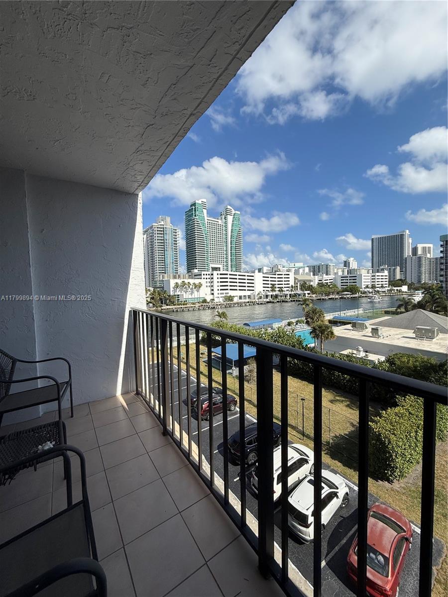 TOWERS OF OCEANVIEW SOUTH - Residential