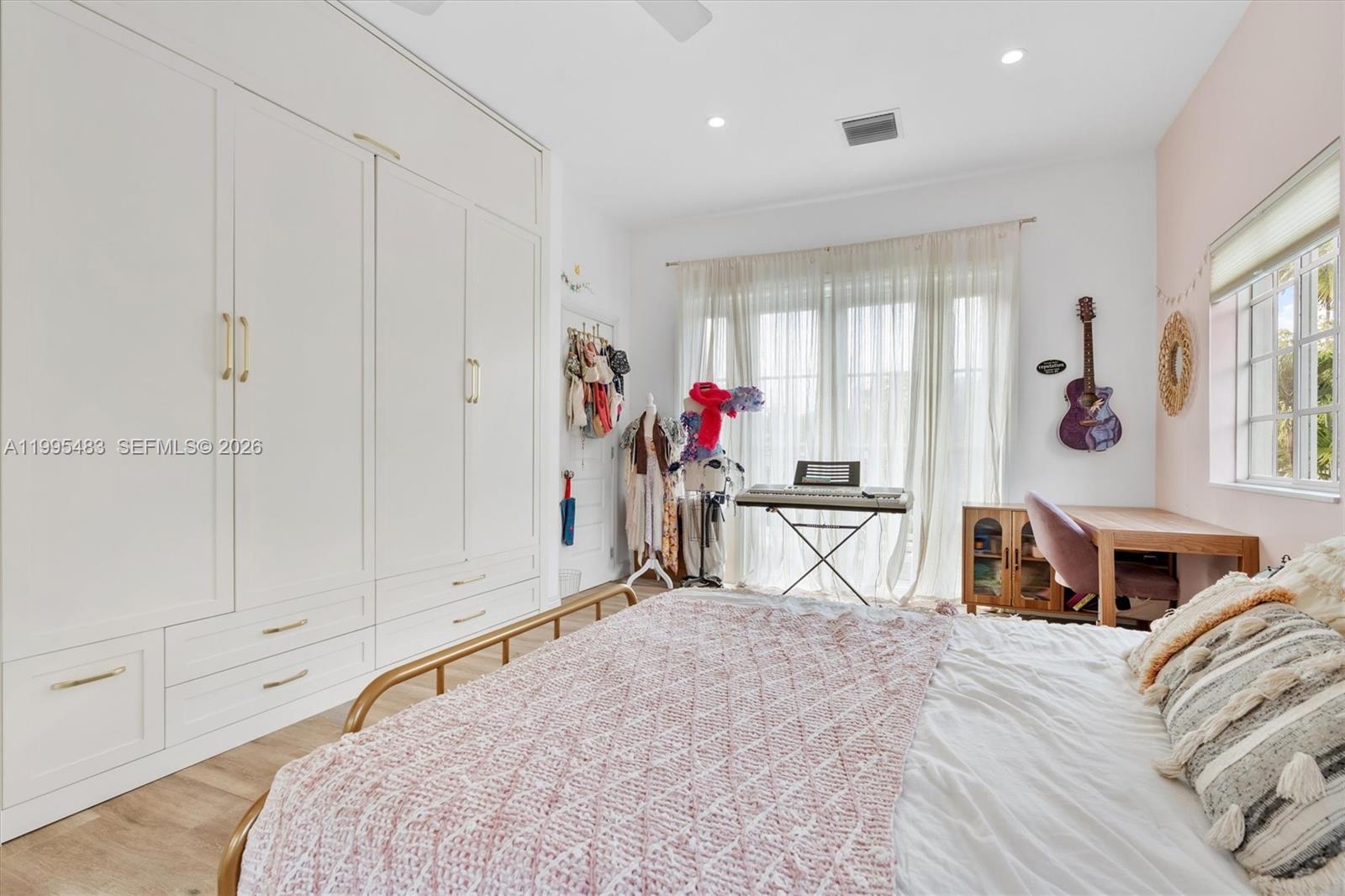 MIAMI SHORES SEC 4 AMD PL - Residential Lease