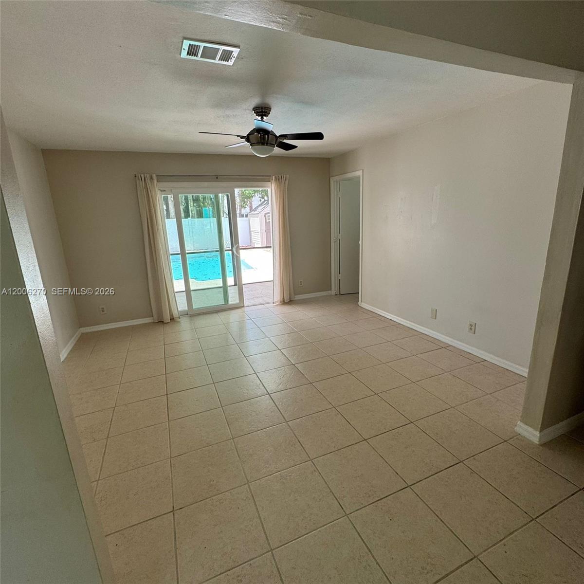 VICTORIA WOODS 1 - Residential