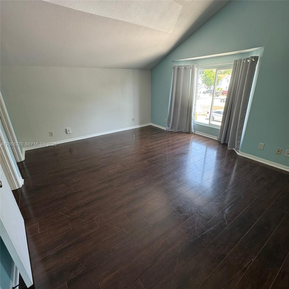 VICTORIA WOODS 1 - Residential