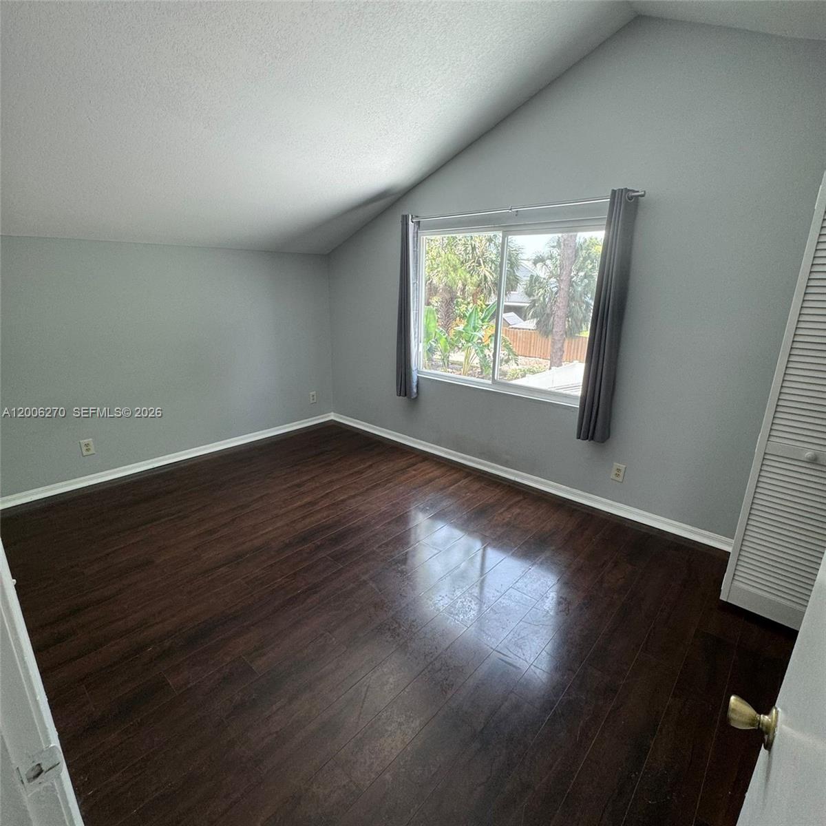 VICTORIA WOODS 1 - Residential