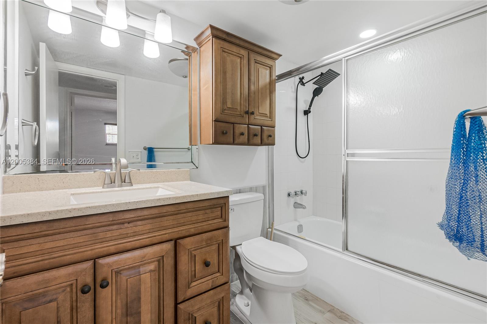 HOLLYBROOK GOLF AND - Residential