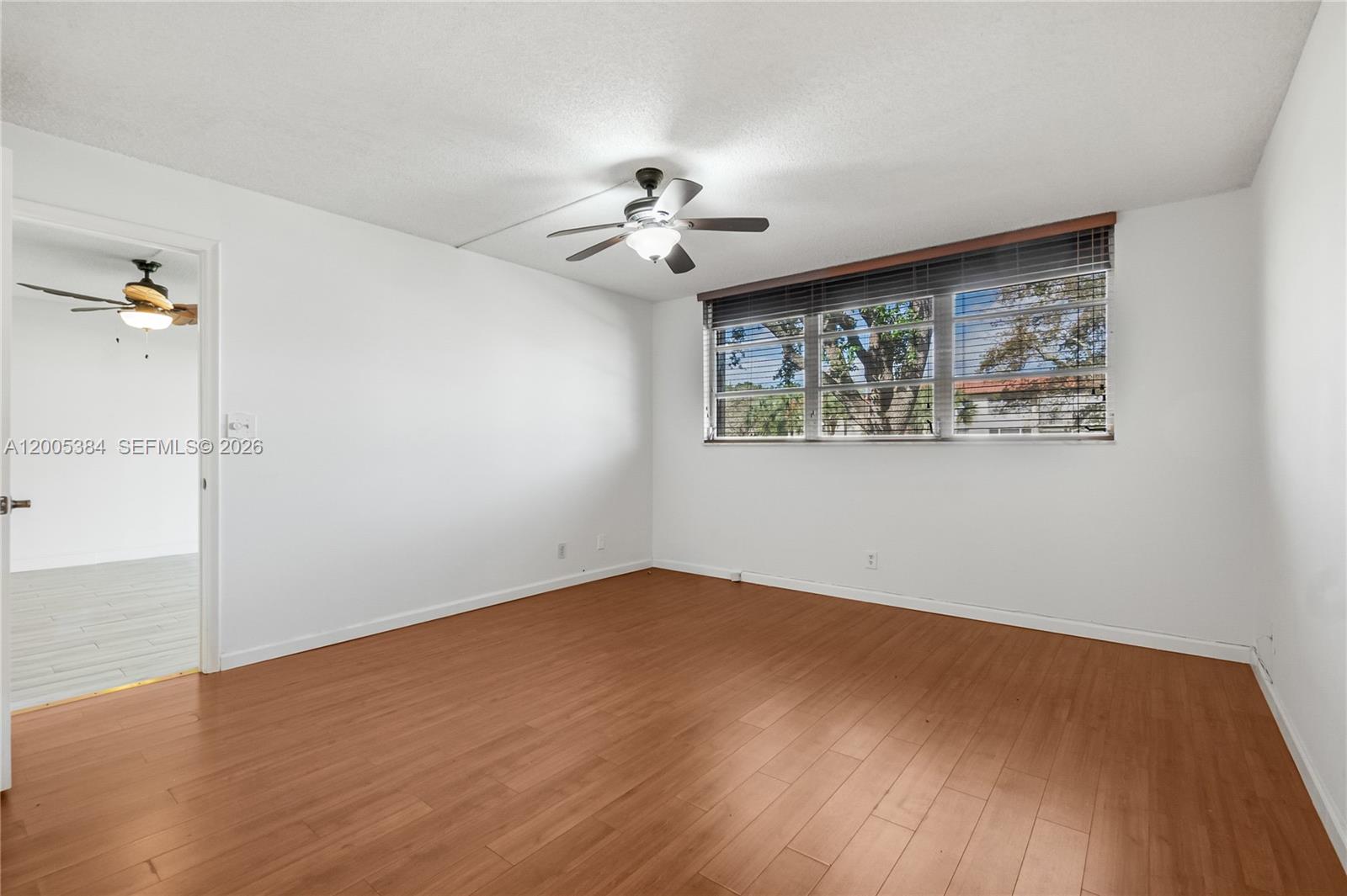 HOLLYBROOK GOLF AND - Residential