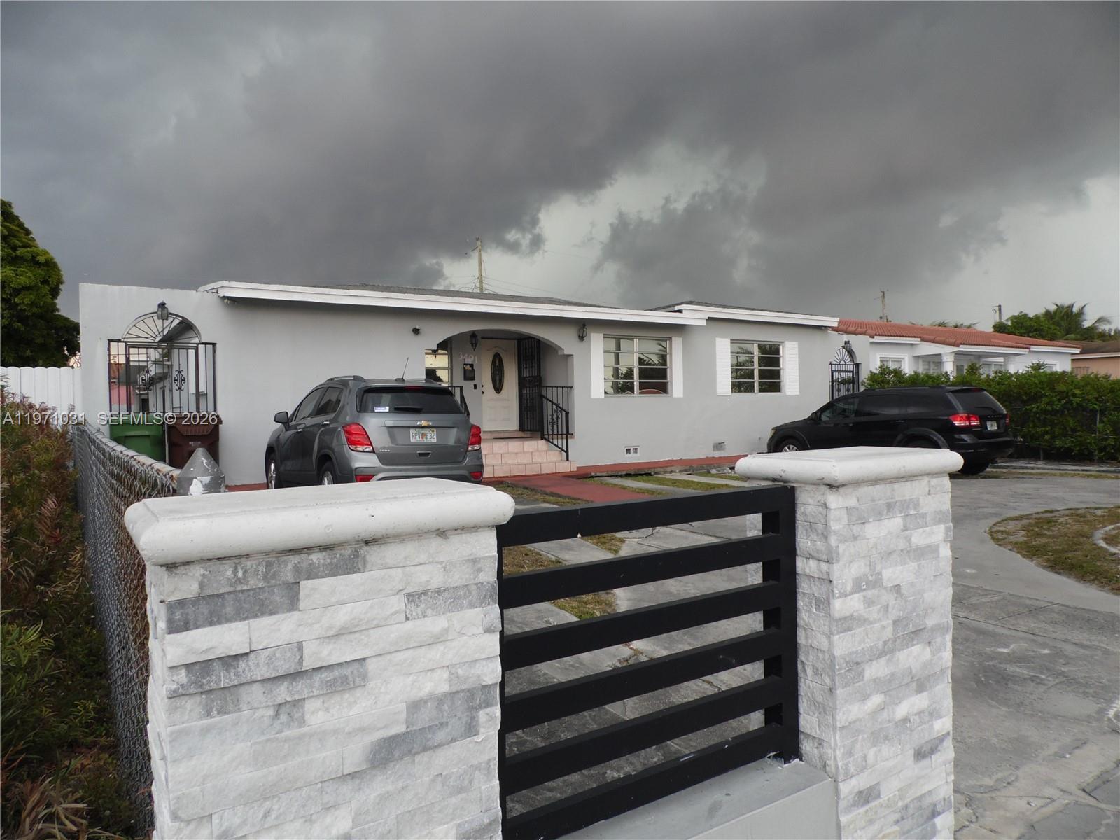 3491 Palm Ave, Hialeah, FL, 33012/$685,000 1 3491 Palm Ave