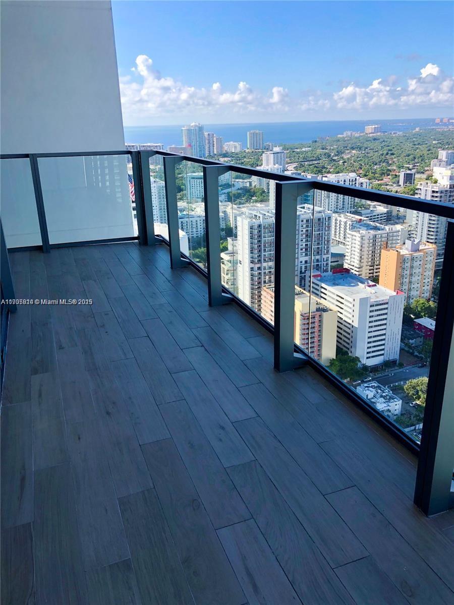 RISE CONDO - Residential Lease