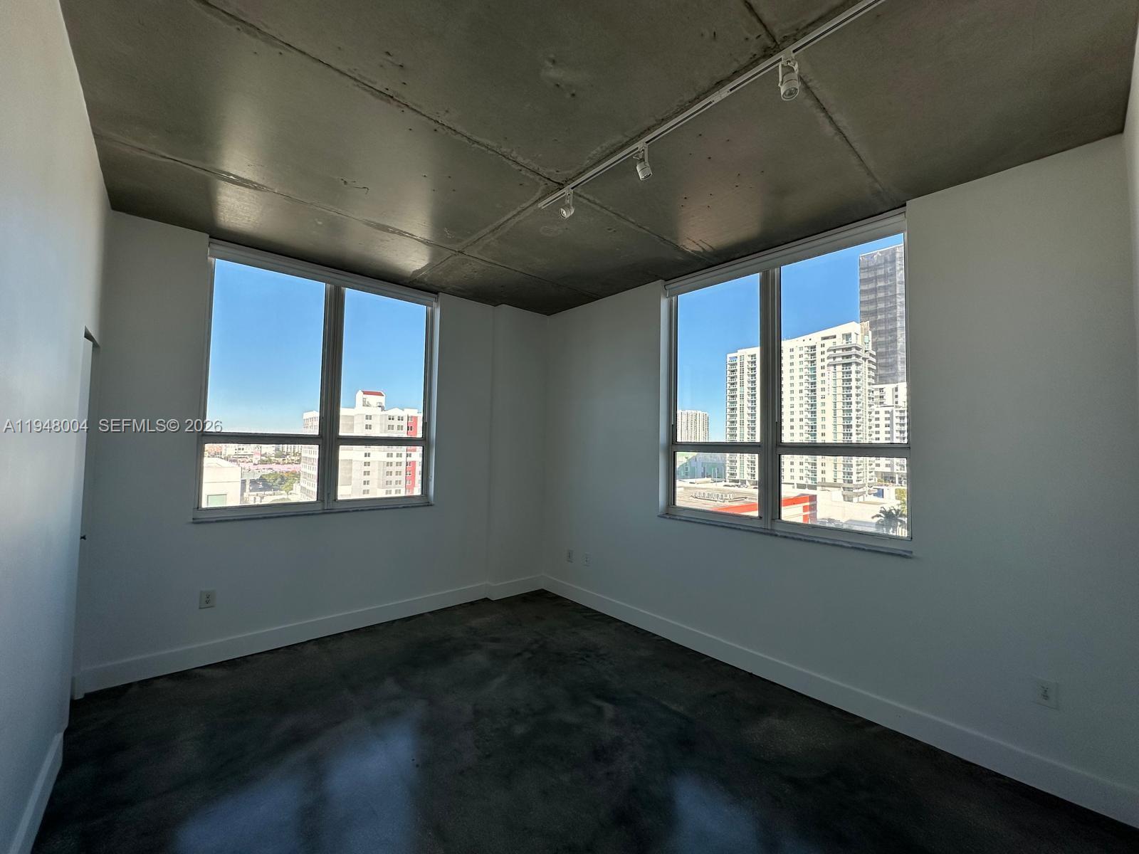 UPTOWN LOFTS CONDO - Residential Lease