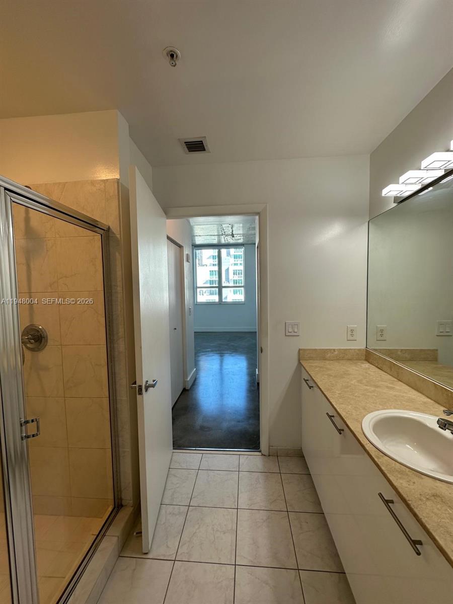 UPTOWN LOFTS CONDO - Residential Lease