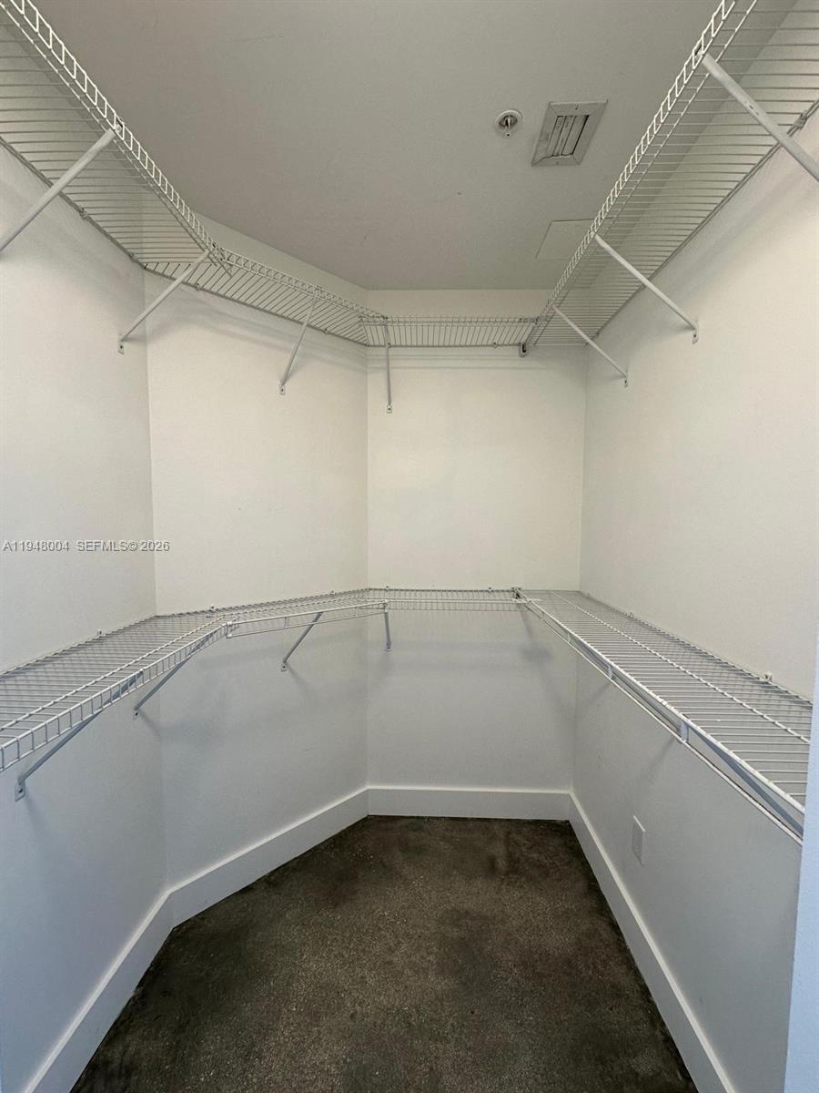 UPTOWN LOFTS CONDO - Residential Lease