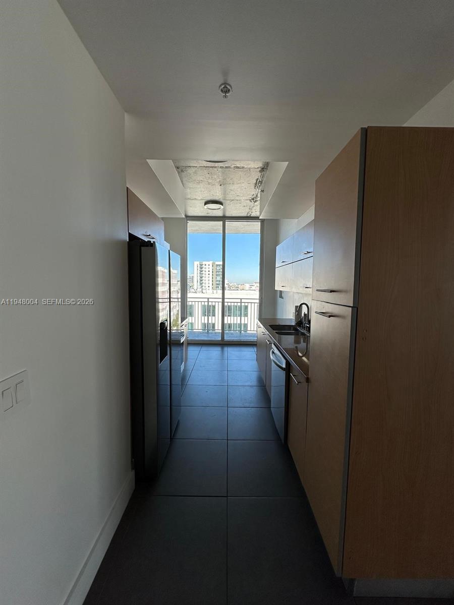 UPTOWN LOFTS CONDO - Residential Lease