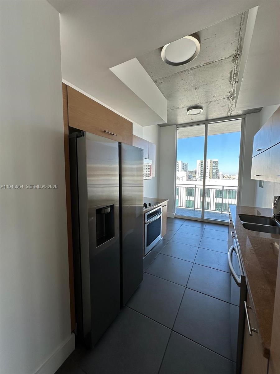 UPTOWN LOFTS CONDO - Residential Lease