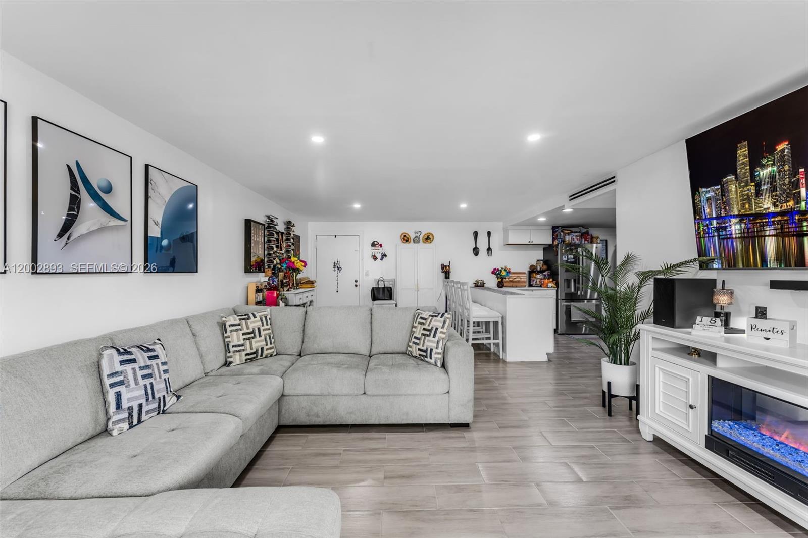 KENDALL HEIGHTS CONDO - Residential