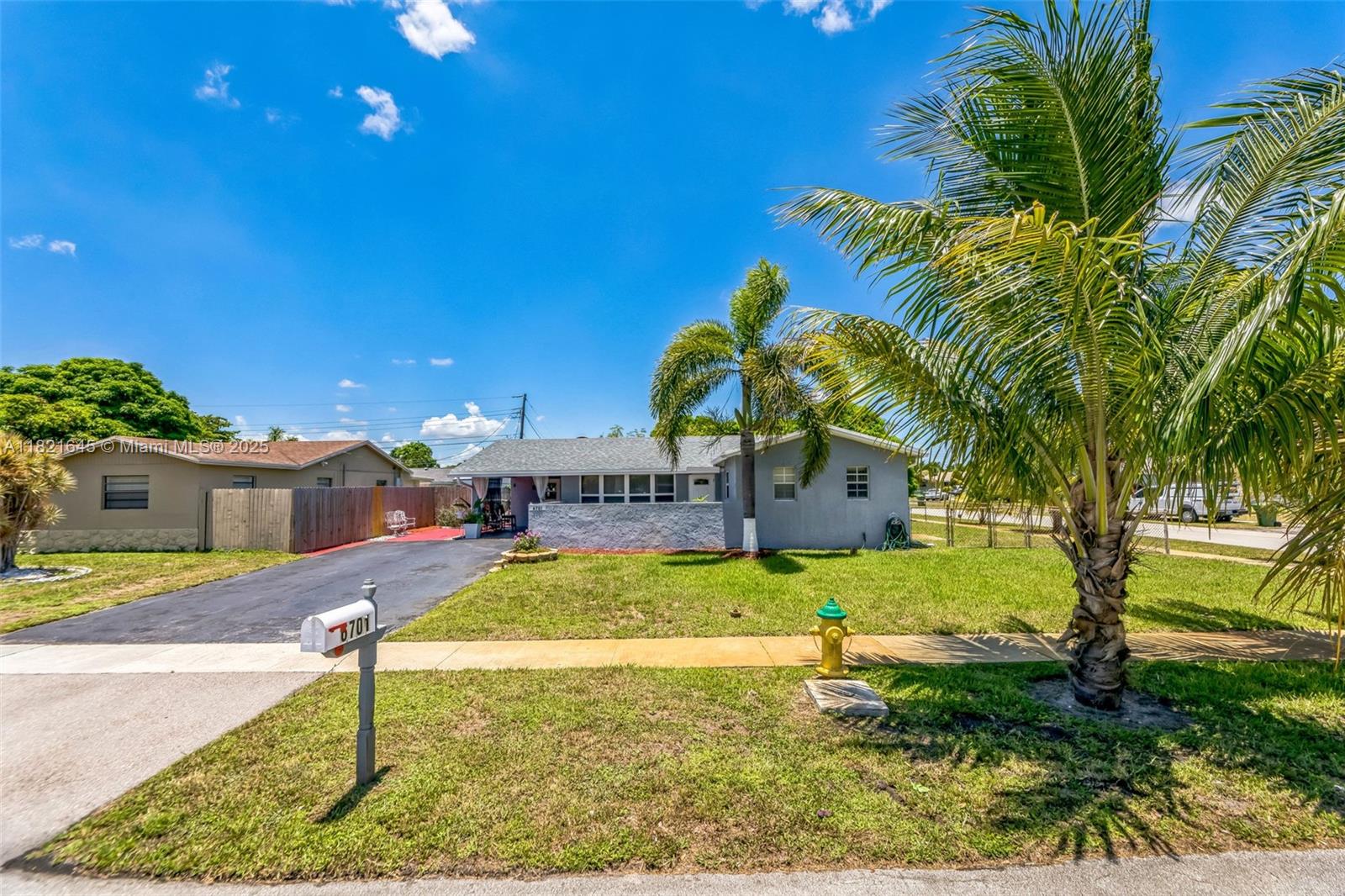 Property for Sale at 6701 Nw 6th St, Margate, Broward County, Florida - Bedrooms: 3 
Bathrooms: 2  - $499,000